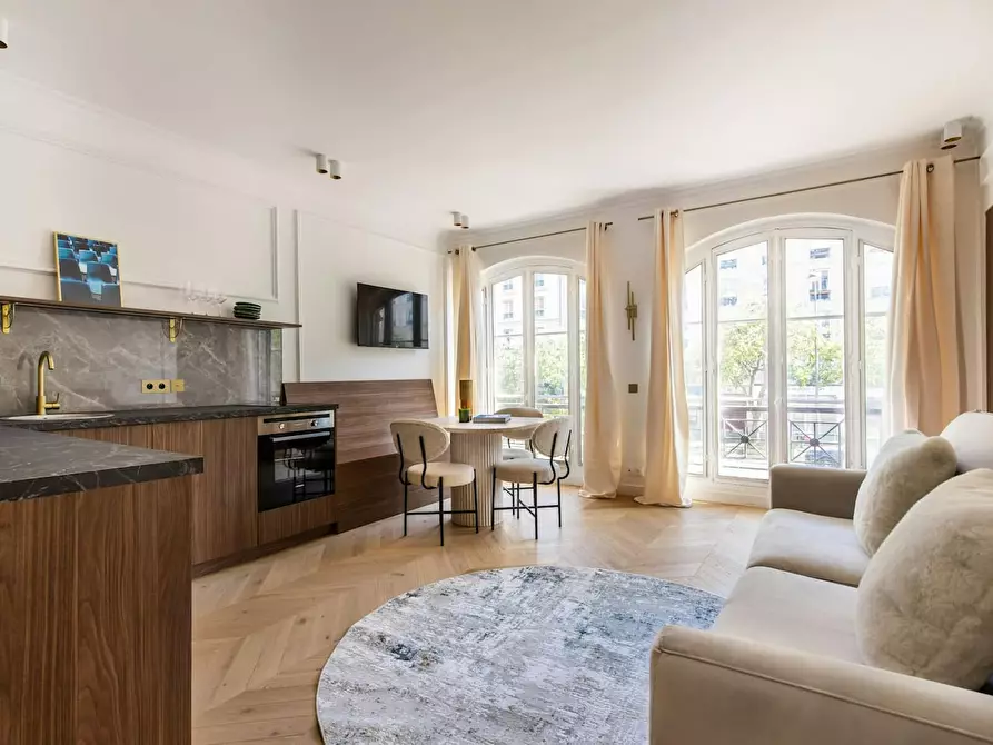 Immagine 1 di Appartamento in affitto  in Boulevard Voltaire a Paris