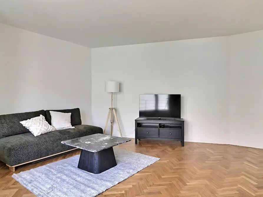 Immagine 4 di Appartamento in affitto  in Rue des Vinaigriers a Paris