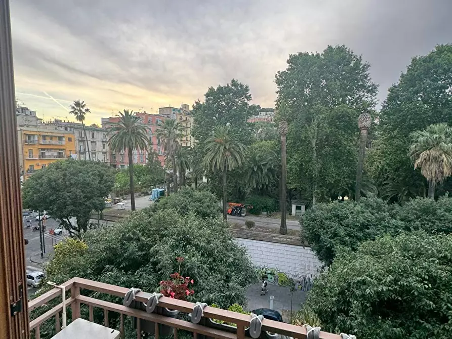 Immagine 10 di Camera in affitto  in Via Foria a Napoli