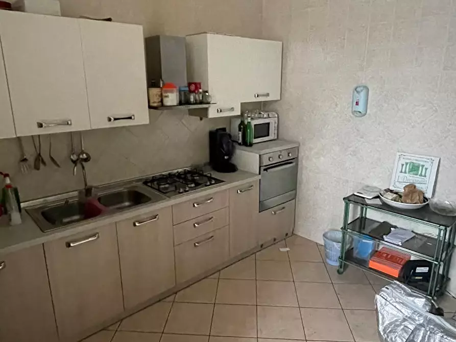 Immagine 5 di Appartamento in affitto  in Via Domenico Cirillo a Napoli