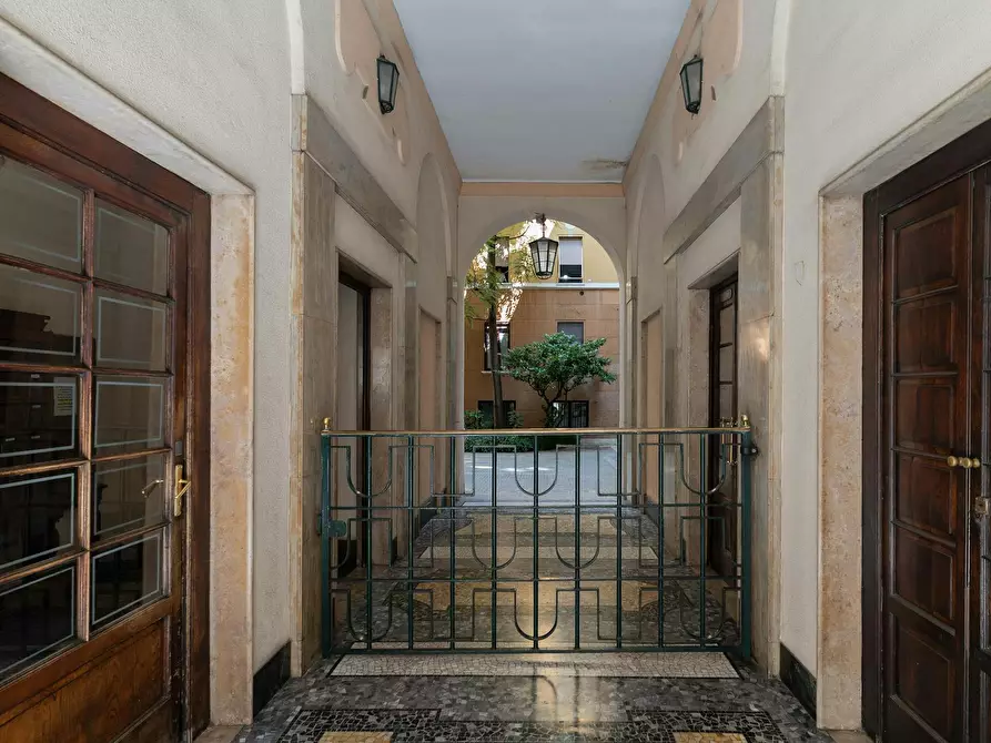Immagine 2 di Appartamento in affitto  in Via Donatello a Milano