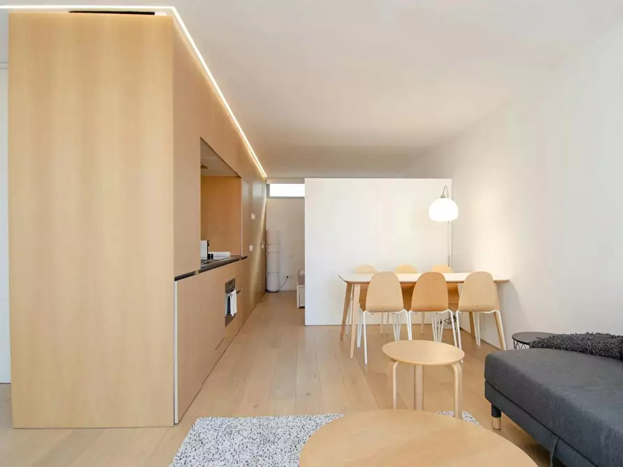 Immagine 4 di Appartamento in affitto  in Plaza Prosperidad a Madrid