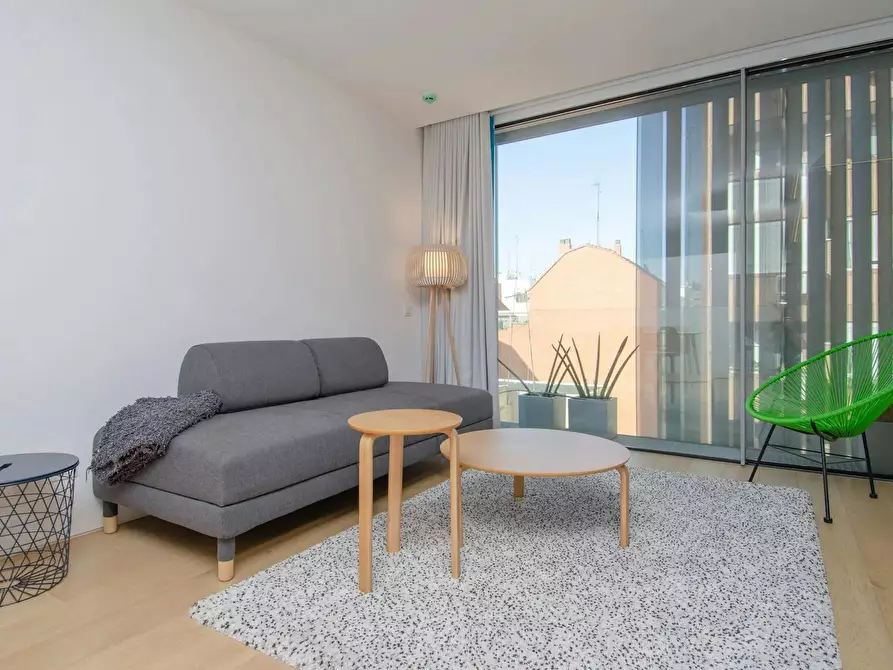 Immagine 1 di Appartamento in affitto  in Plaza Prosperidad a Madrid