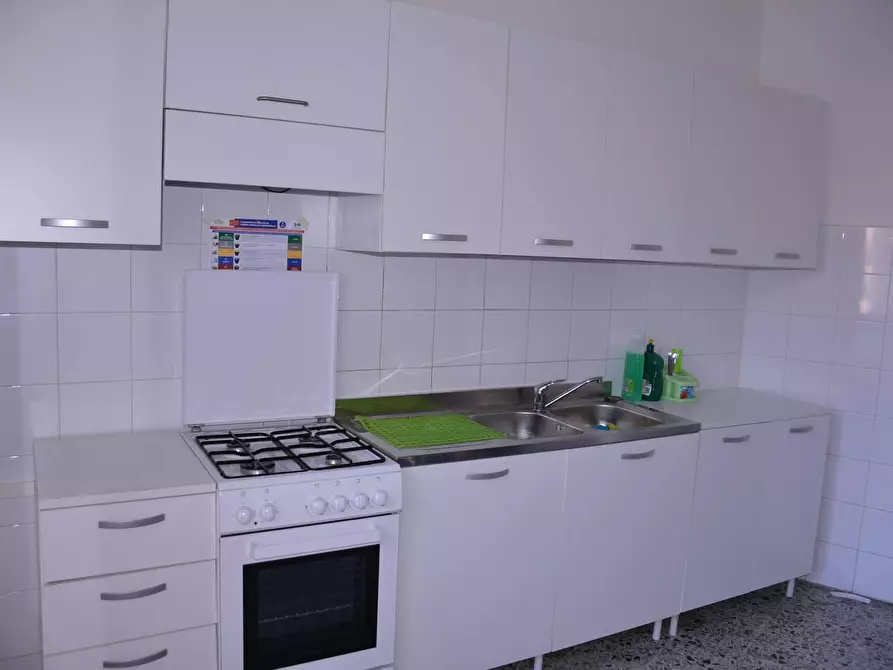 Immagine 6 di Camera in affitto  in Via Ingurtosu a Cagliari