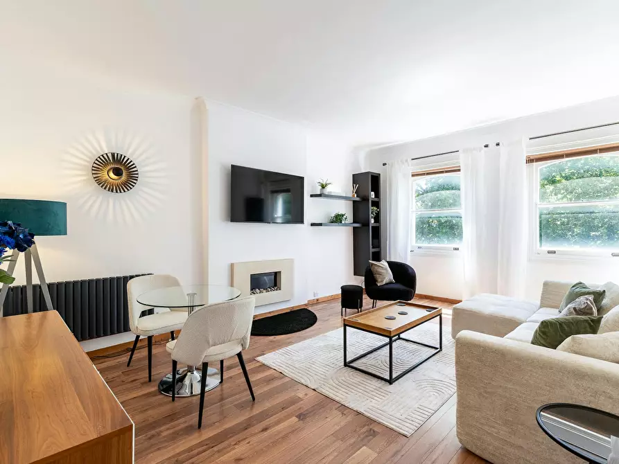 Immagine 6 di Appartamento in affitto  in Beaufort Gardens a Kensington