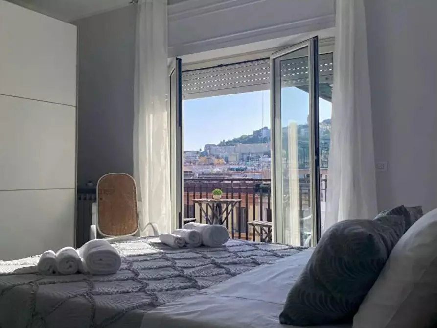 Immagine 2 di Camera in affitto  in Via Marco Aurelio Severino a Napoli