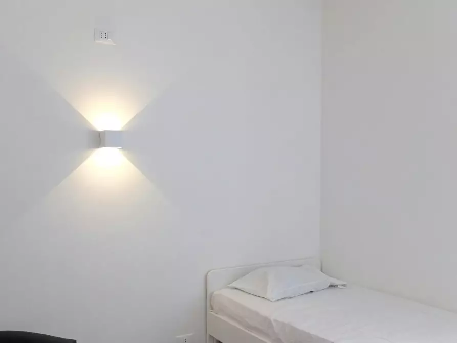 Immagine 1 di Camera in affitto  in Largo Vittorio Sereni a Milano