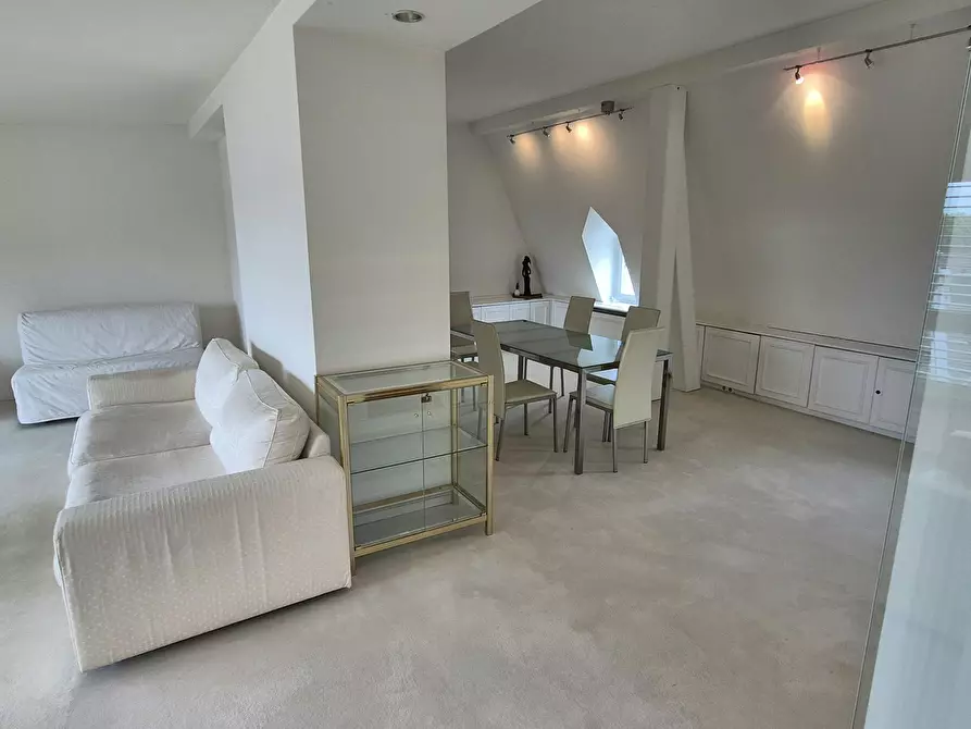 Immagine 4 di Appartamento in affitto  in Luegallee a Düsseldorf