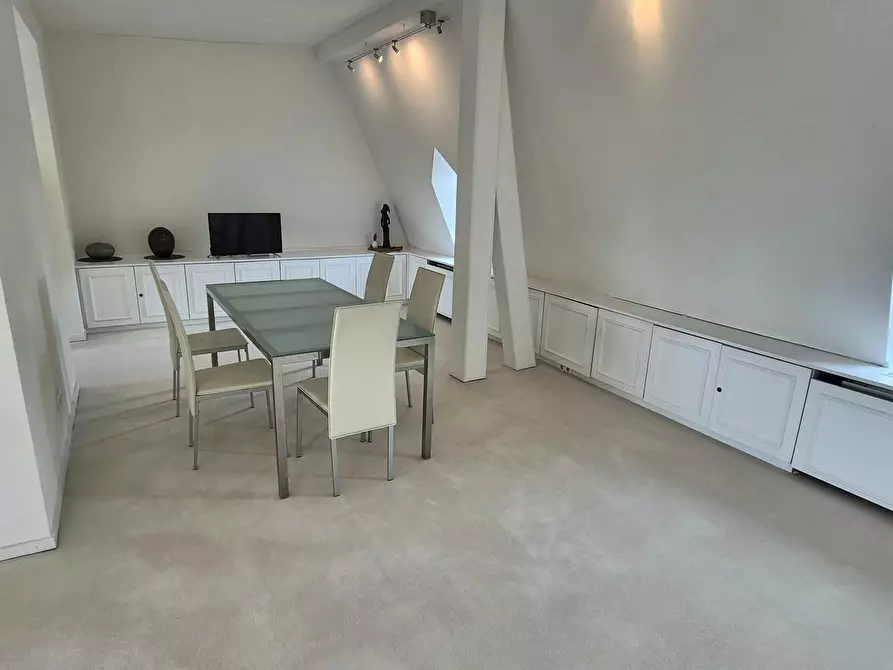 Immagine 3 di Appartamento in affitto  in Luegallee a Düsseldorf