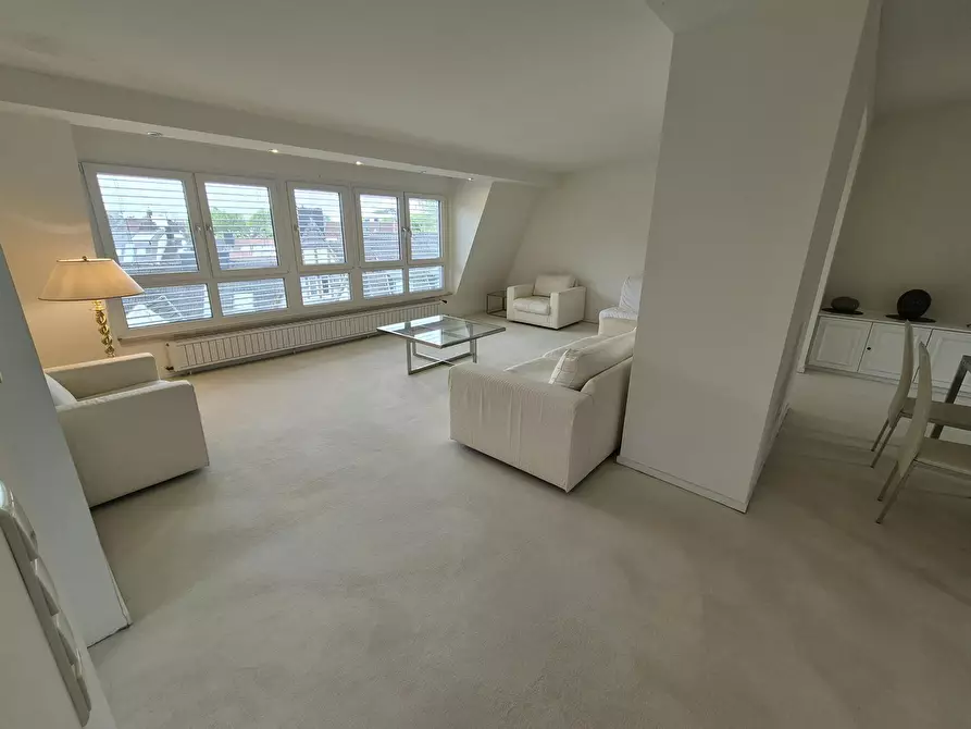 Immagine 1 di Appartamento in affitto  in Luegallee a Düsseldorf