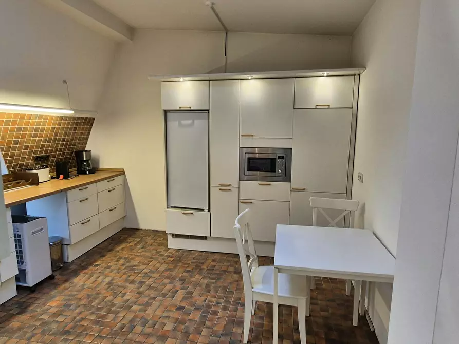 Immagine 8 di Appartamento in affitto  in Luegallee a Düsseldorf