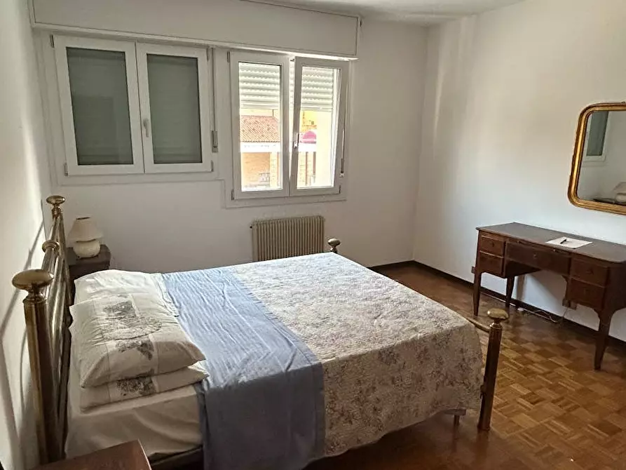 Immagine 1 di Camera in affitto  in Viale Po a Baone