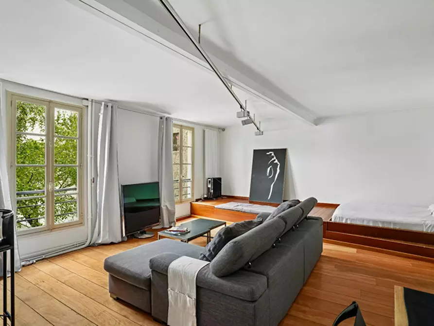 Immagine 2 di Appartamento in affitto  in Rue Marguerite de Rochechouart a Paris