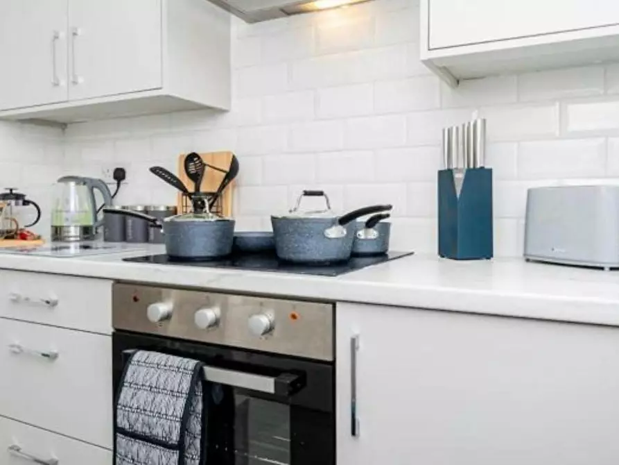 Immagine 8 di Casa indipendente in affitto  in Brays Road a 
