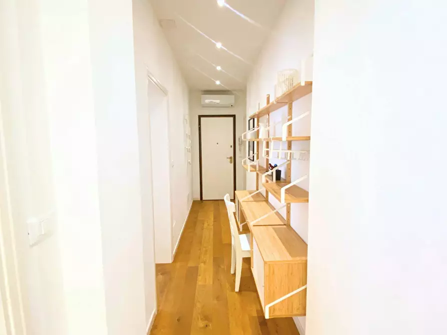 Immagine 6 di Appartamento in affitto  in Via dell'Indipendenza a Bologna