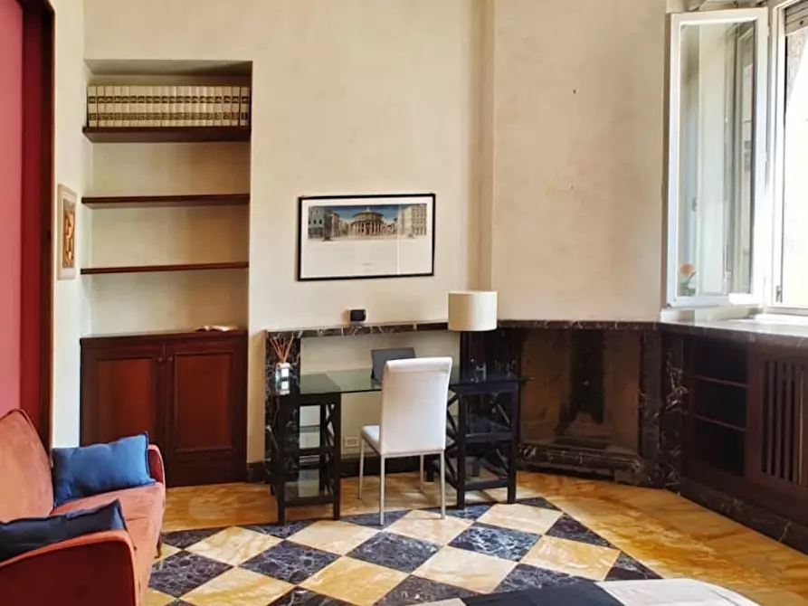 Immagine 3 di Camera in affitto  in Via Oddino Morgari a Torino