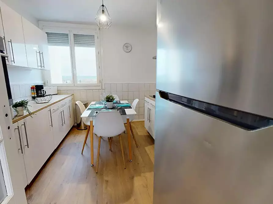 Immagine 7 di Camera in affitto  in Rue du 4 Août 1789 a Villeurbanne