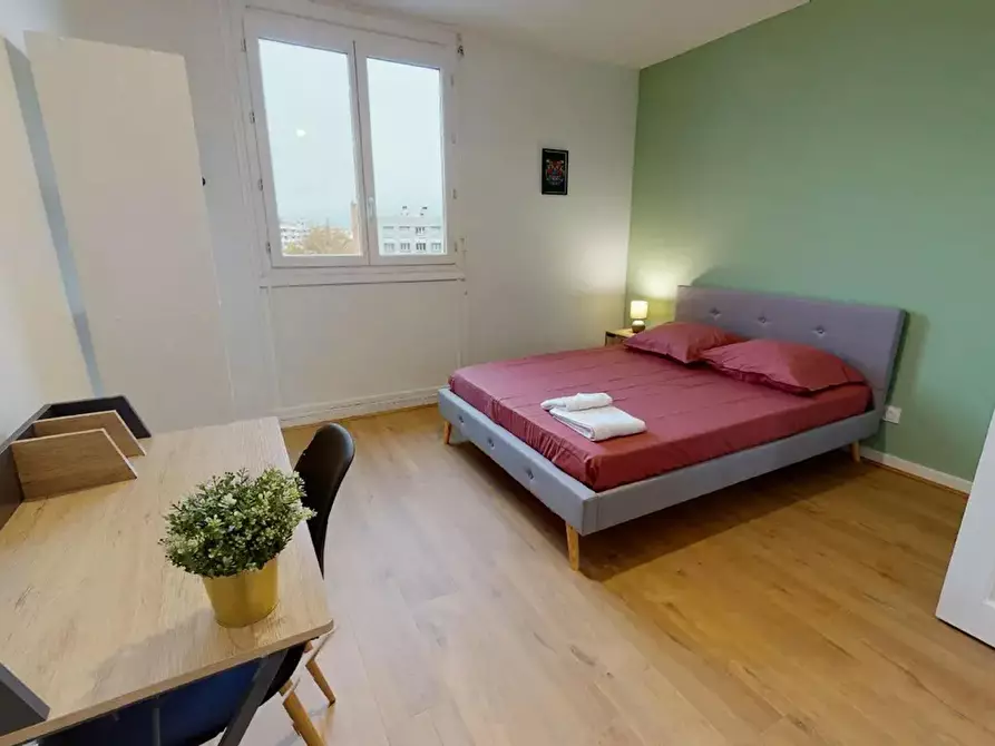 Immagine 1 di Camera in affitto  in Rue du 4 Août 1789 a Villeurbanne