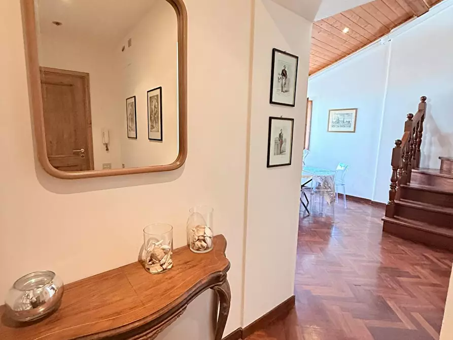 Immagine 1 di Appartamento in affitto  in Via Camillo Cavour a Firenze