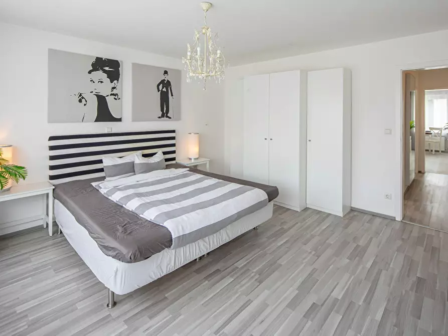 Immagine 9 di Appartamento in affitto  in Asperger Straße a Stuttgart Stammheim