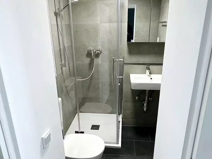Immagine 4 di Appartamento in affitto  in Hansaring a Köln