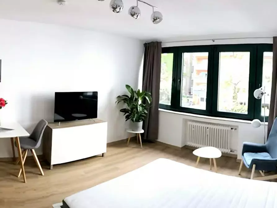 Immagine 3 di Appartamento in affitto  in Hansaring a Köln