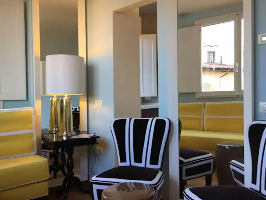 Immagine 8 di Appartamento in affitto  in Via della Vigna Nuova a Firenze