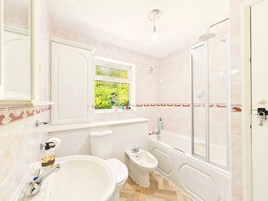 Immagine 9 di Casa indipendente in affitto  in Saint David's Crescent a Oadby