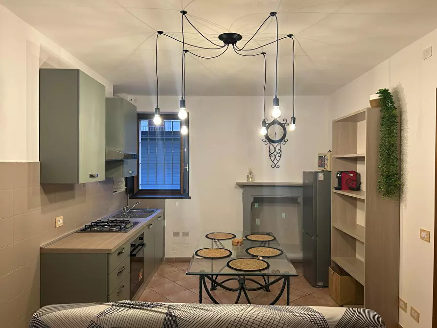 Immagine 9 di Camera in affitto  in Via Montello a Basiano