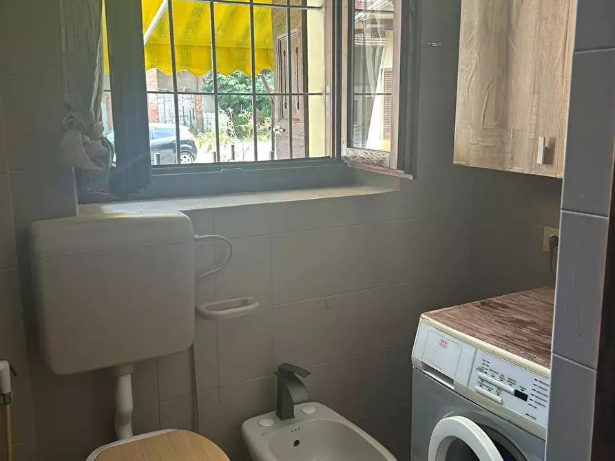 Immagine 7 di Camera in affitto  in Via Montello a Basiano