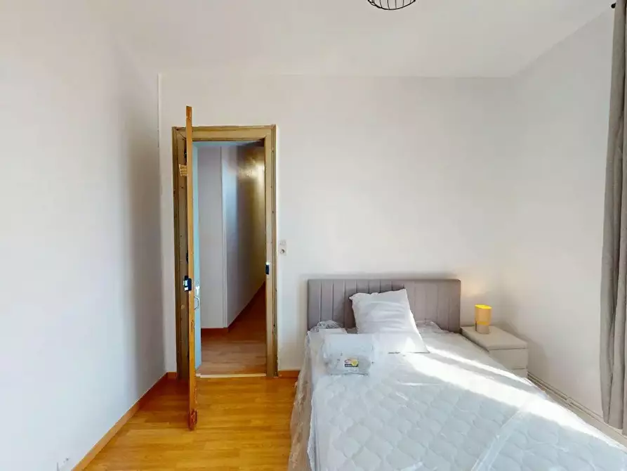 Immagine 5 di Camera in affitto  in Parvis Saint-Jean Baptiste a Roubaix