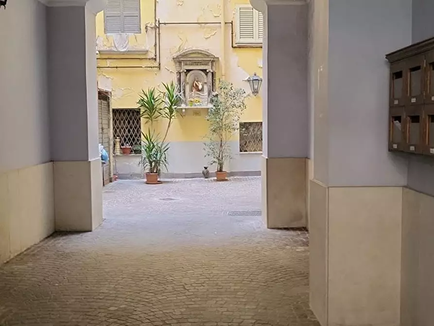 Immagine 8 di Appartamento in affitto  in Via del Maio di Porto a Napoli