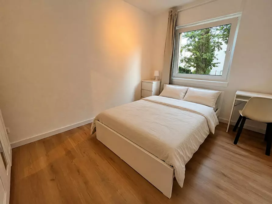 Immagine 9 di Camera in affitto  in Heinrich-Hoffmann-Straße a Frankfurt am Main