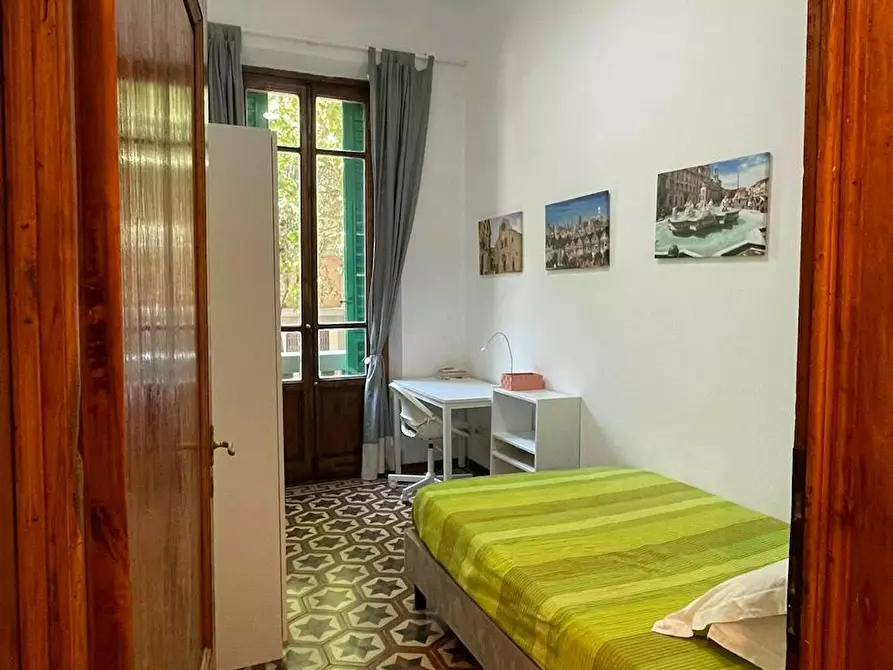 Immagine 2 di Camera in affitto  in Viale dei Mille a Firenze