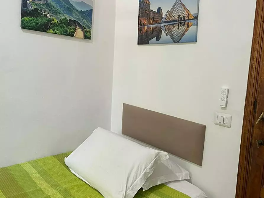 Immagine 10 di Camera in affitto  in Viale dei Mille a Firenze