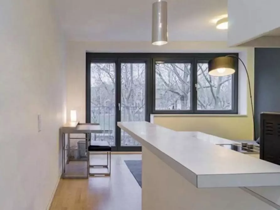 Immagine 1 di Appartamento in affitto  in Mariannenplatz a Berlin Kreuzberg