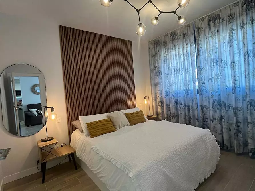 Immagine 6 di Appartamento in affitto  in Calle Antonia Calas a Madrid