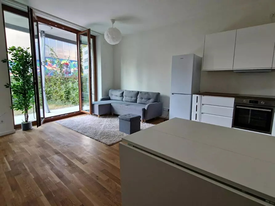 Immagine 5 di Appartamento in affitto  in Mühlenstraße a Berlin