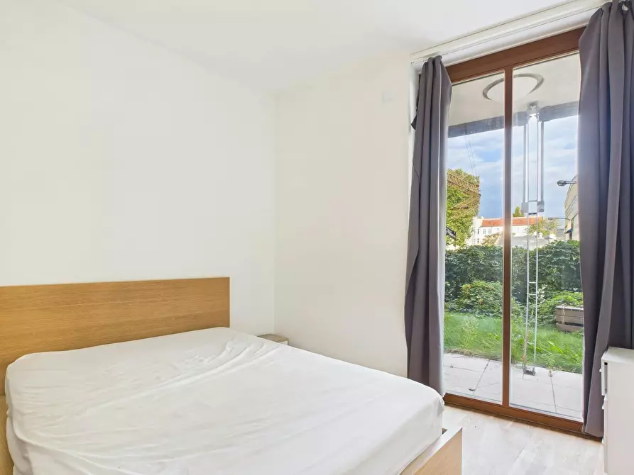 Immagine 10 di Appartamento in affitto  in Mühlenstraße a Berlin