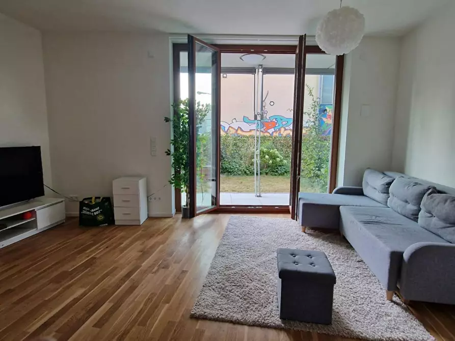 Immagine 2 di Appartamento in affitto  in Mühlenstraße a Berlin