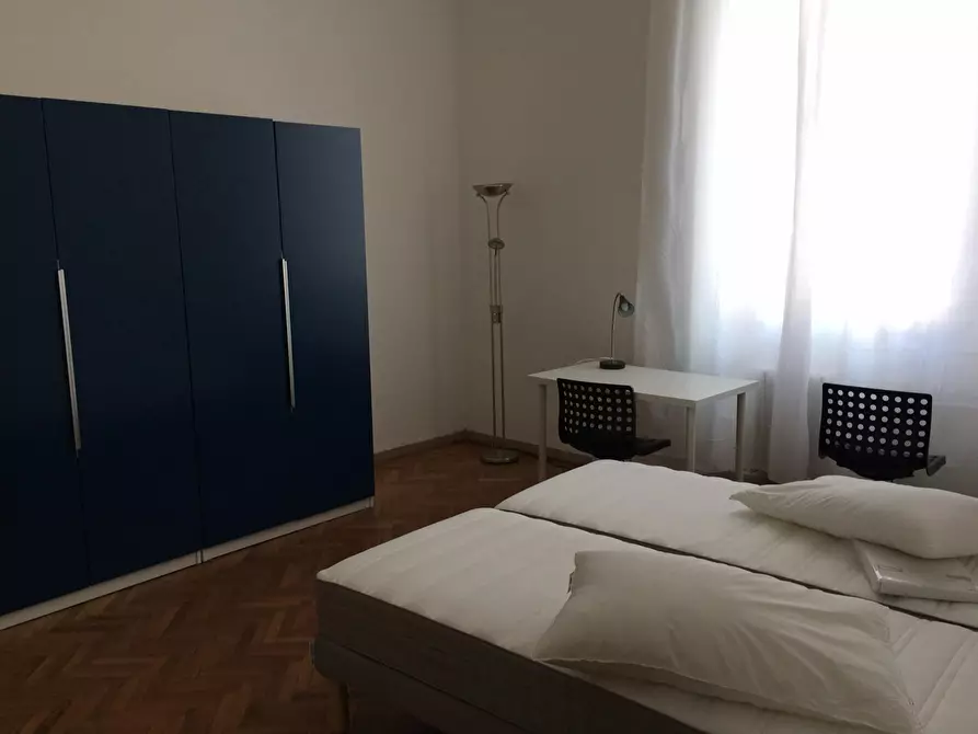 Immagine 1 di Camera condivisa in affitto  in Via Vittorio Emanuele II a Firenze