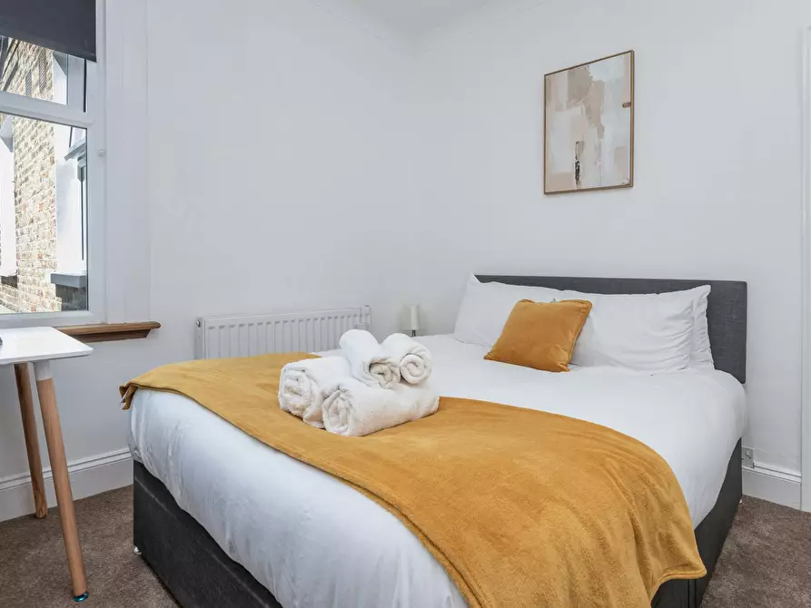 Immagine 7 di Casa indipendente in affitto  in Huxley Road a Walthamstow