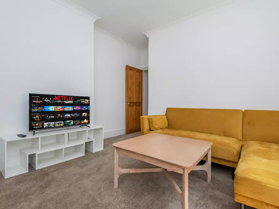 Immagine 10 di Casa indipendente in affitto  in Huxley Road a Walthamstow