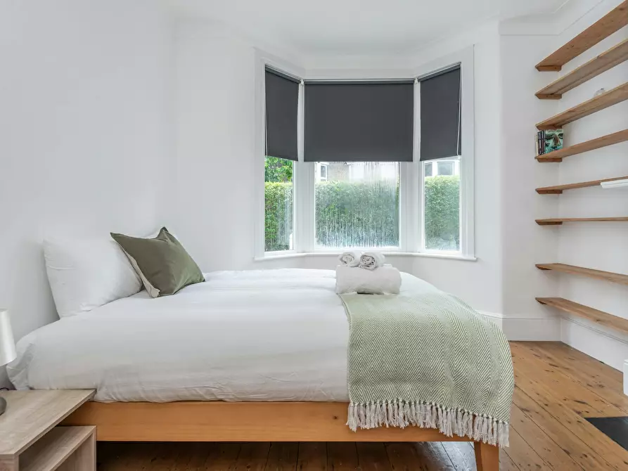 Immagine 3 di Casa indipendente in affitto  in Huxley Road a Walthamstow