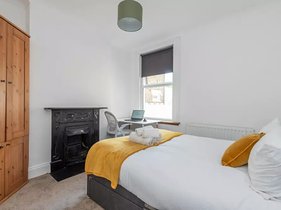 Immagine 5 di Casa indipendente in affitto  in Huxley Road a Walthamstow