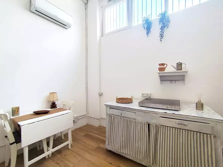 Immagine 2 di Appartamento in affitto  in Via Santa Maria Rossa a Milano