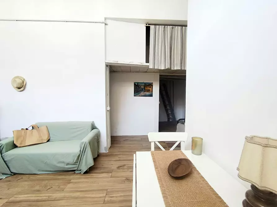 Immagine 1 di Appartamento in affitto  in Via Santa Maria Rossa a Milano
