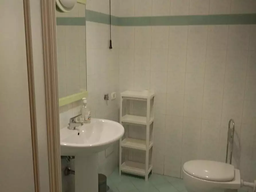 Immagine 6 di Camera in affitto  in Via Alessandro Lamarmora a Aversa