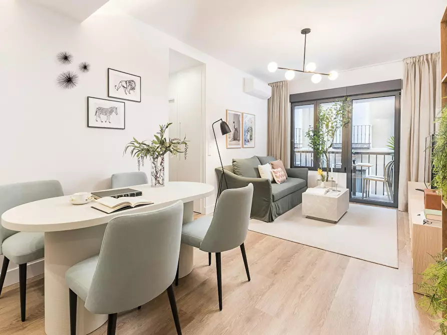 Immagine 7 di Appartamento in affitto  in Calle de San Blas a Madrid