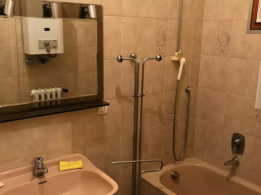 Immagine 8 di Camera in affitto  in Via Goito a Bologna